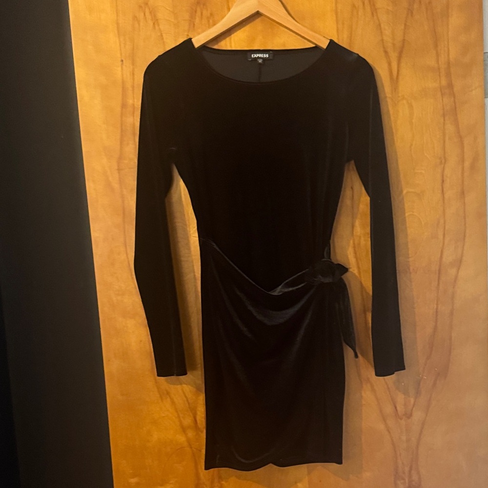 Express Elegant Black Long Sleeve Dress